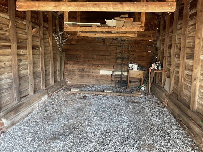 Building Photo - 127 Duke St