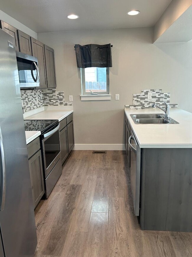 Building Photo - 4894A Giada Dr
