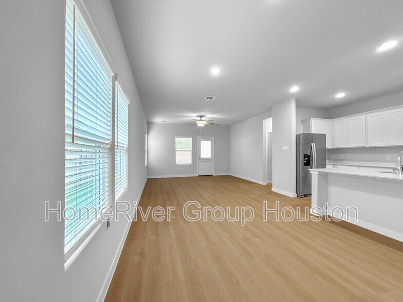 Building Photo - 21507 George Wayne Wy