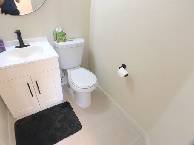 Building Photo - Don't Miss Out! Spacious 3 Bed, 2.5 Bath Home in Los Lunas – Open Layout & Prime Location