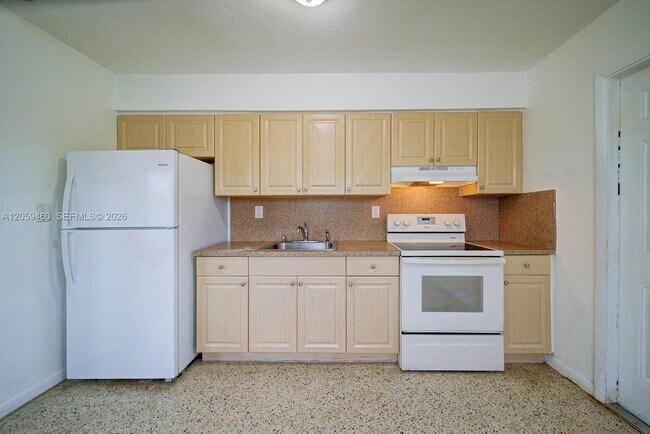 Building Photo - 7358 SW 23rd St