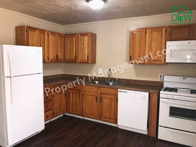 Building Photo - 2206 NW 26th St