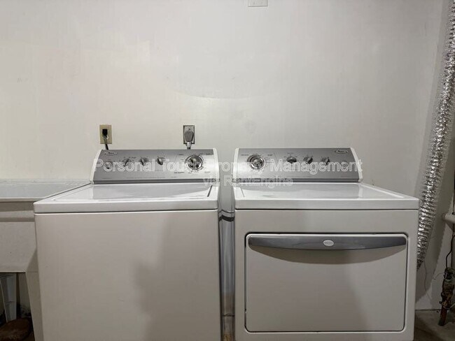 Building Photo - 2736-33 1/2 33 1/2 Ave S