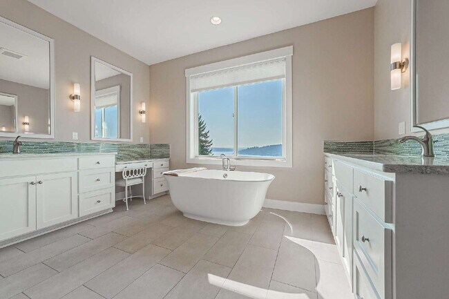 Building Photo - Captivating Rental Home perched above the ...