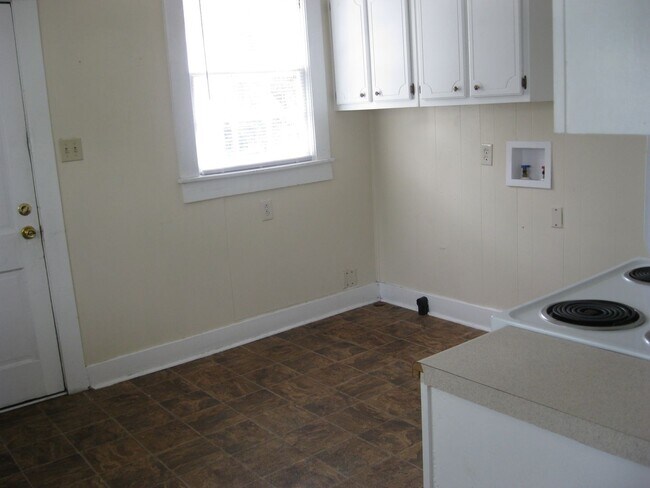 Building Photo - cute house