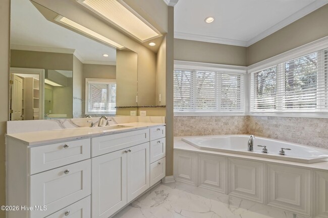 Building Photo - 50 Oak Meadow Rd