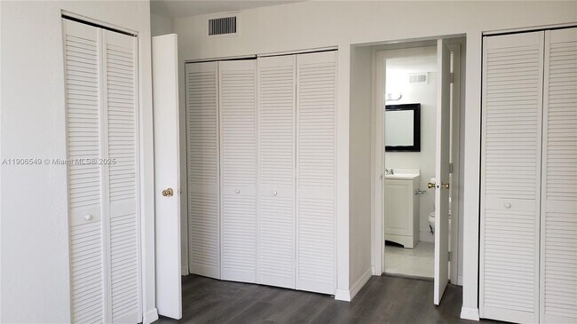 Building Photo - 1251 NE 108th St