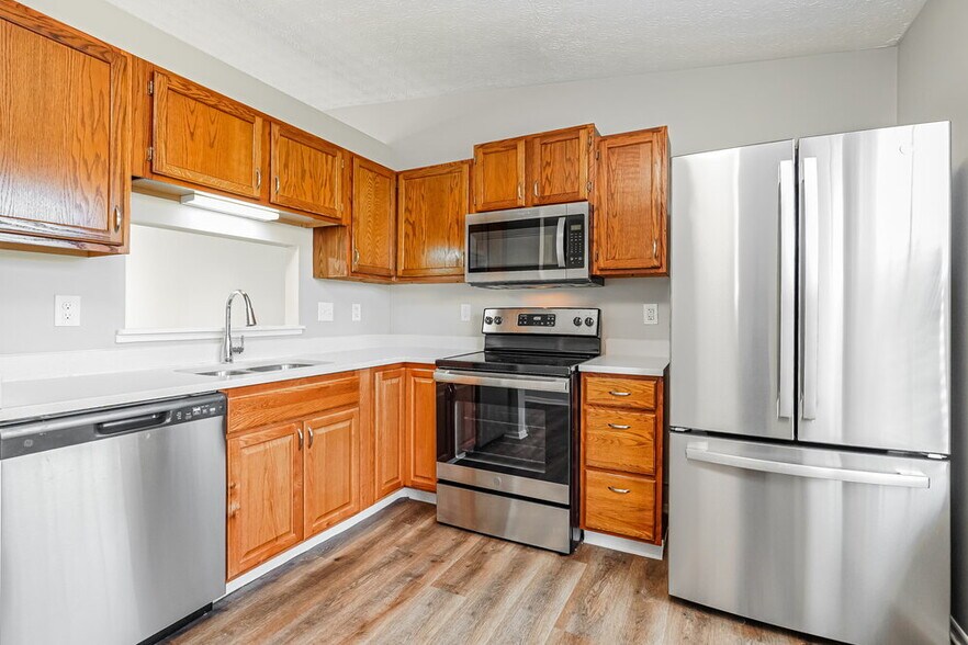 Building Photo - 794 Wallinger Dr