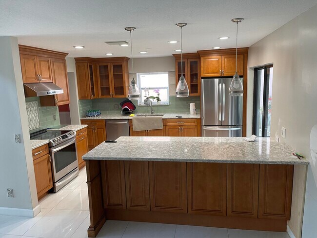 Building Photo - 5941 Strawberry Lakes Cir