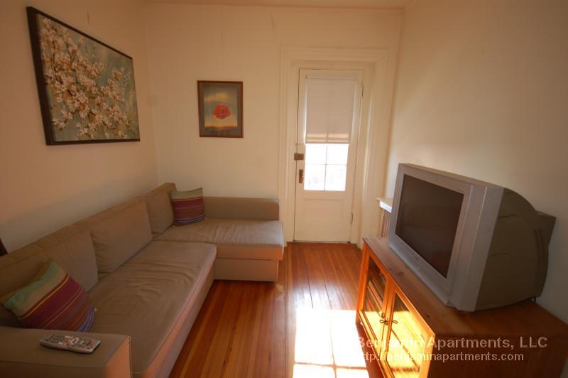 Building Photo - 1583 Beacon St