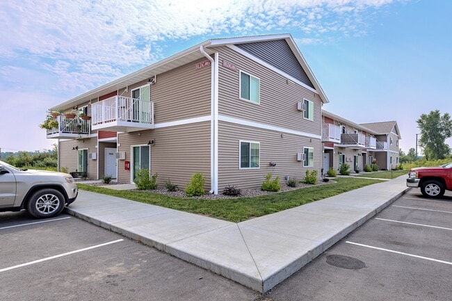 Building Photo - LIMITED TIME ONLY - $599 Security Deposit Special at SCS Black River Falls Apartments