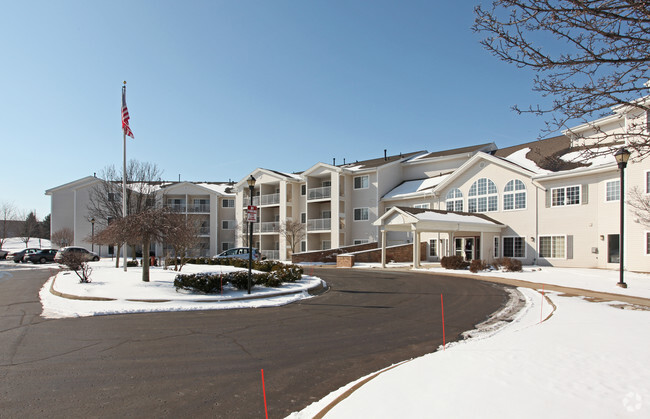 Building Photo - Spring Manor