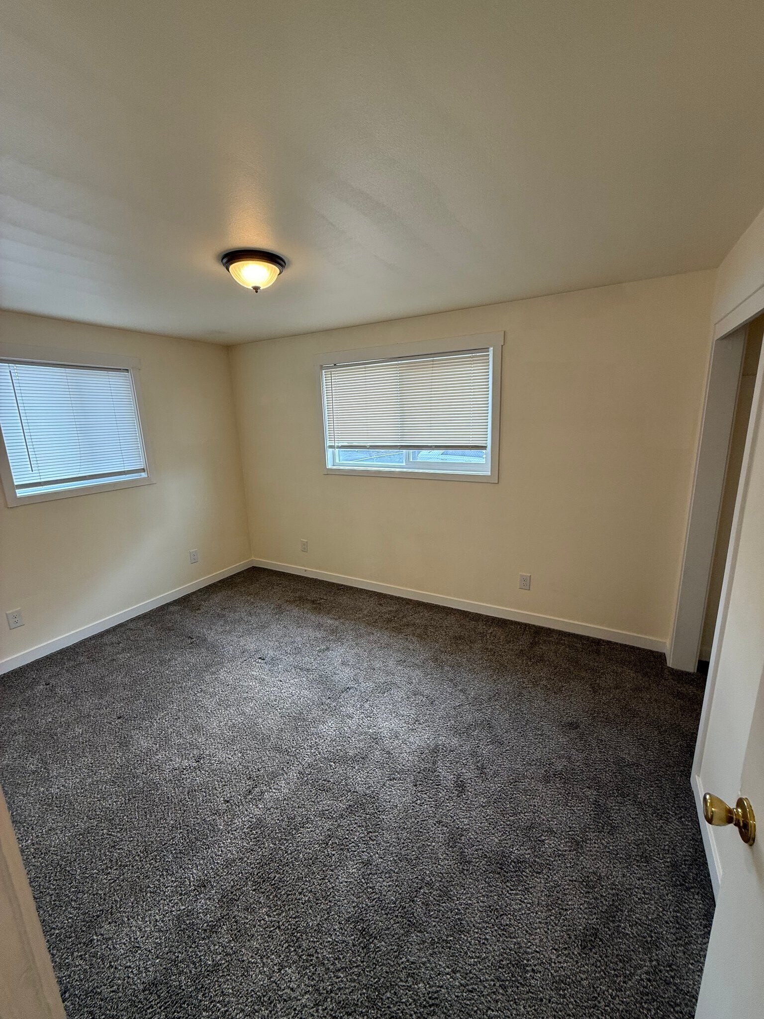 Building Photo - 4245 Joann Dr NE