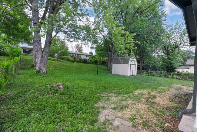 Building Photo - 2648 Garham Dr