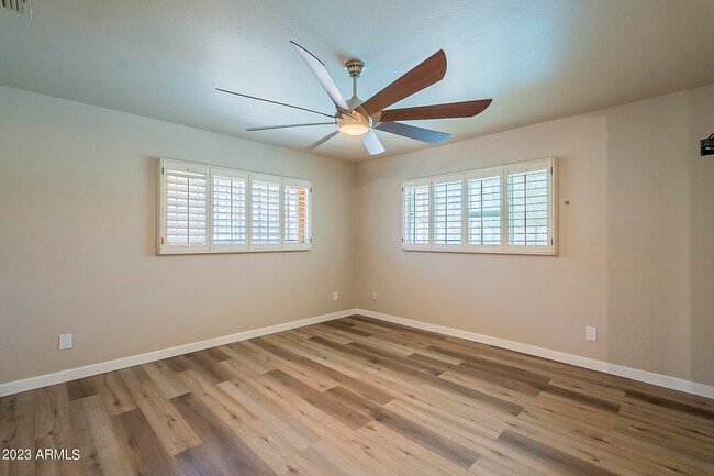 Building Photo - 5802 W Frier Dr