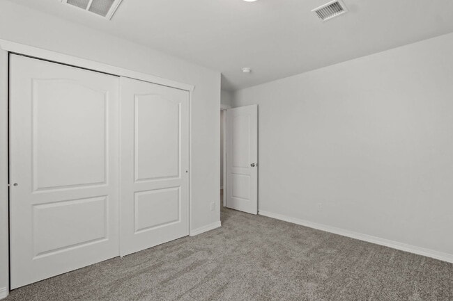 Building Photo - 4-Bed, 3.5-Bath Home in 79928