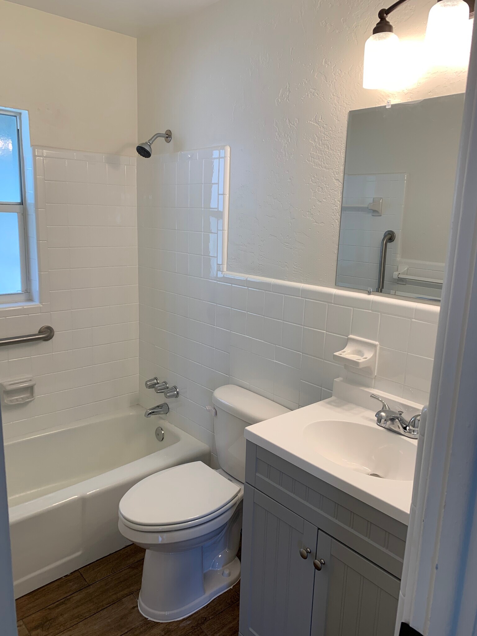 Building Photo - 127 E Kentucky Ave