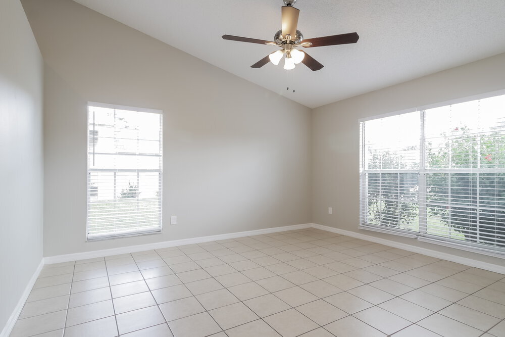 Building Photo - 8231 Rain Forest Dr