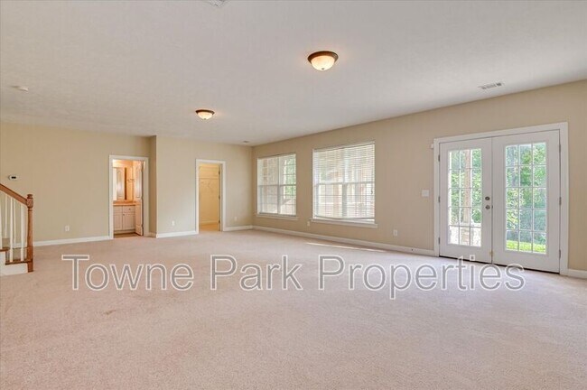 Building Photo - 1661 Jamestown Ave