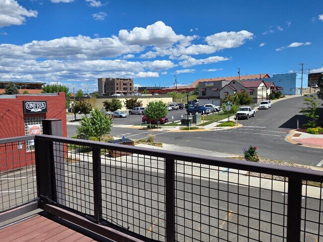 Building Photo - 790 Front St