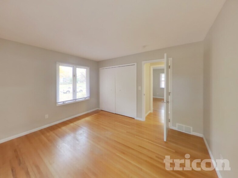 Building Photo - 3820 Union Terrace Ln N