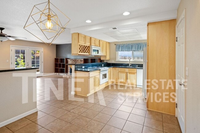 Building Photo - 8224 Longden Cir
