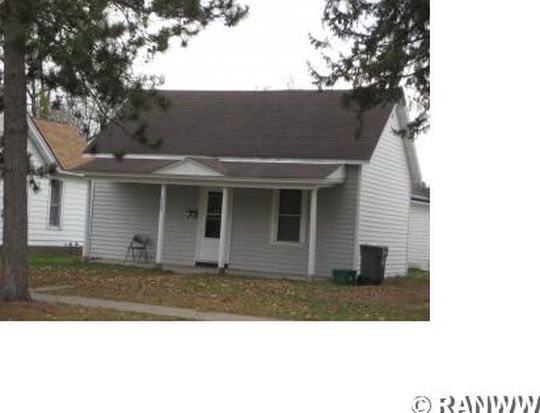 Street view with a front porch. - 723 Chippewa Street