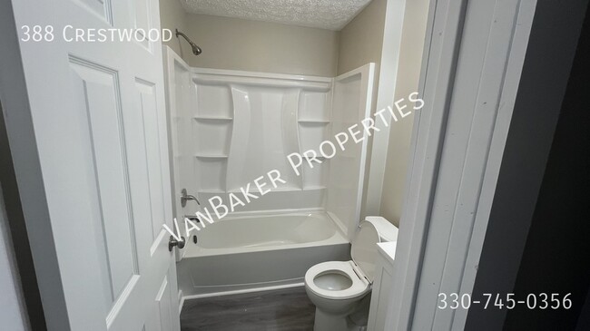 Building Photo - 388 Crestwood-