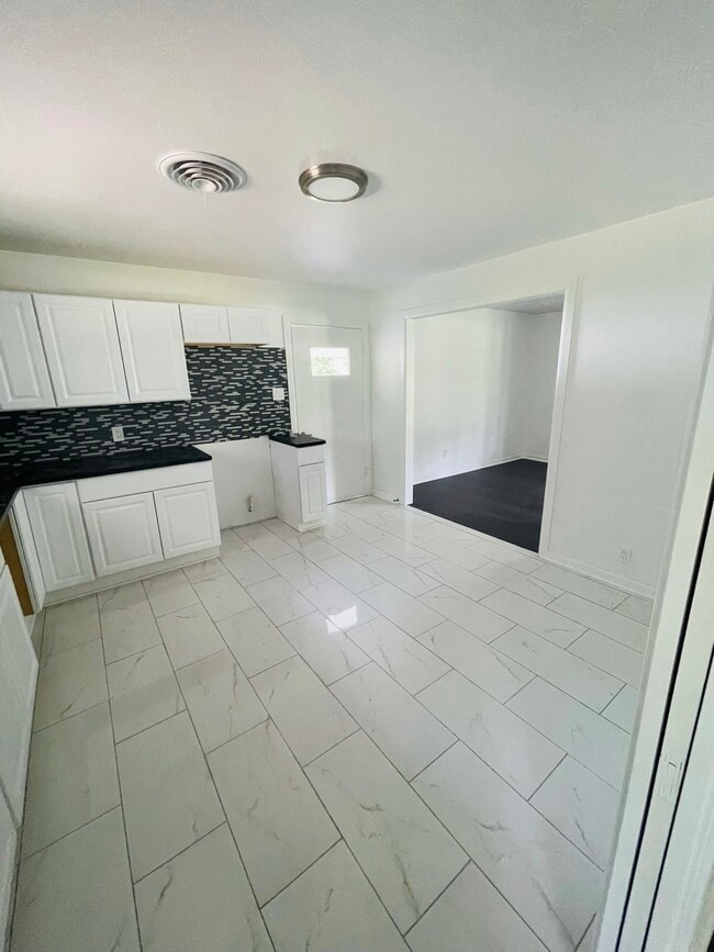 Building Photo - 544 N 37th St