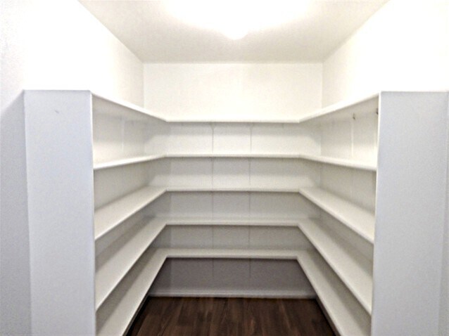 Building Photo - 360 Whispering Hollow Dr