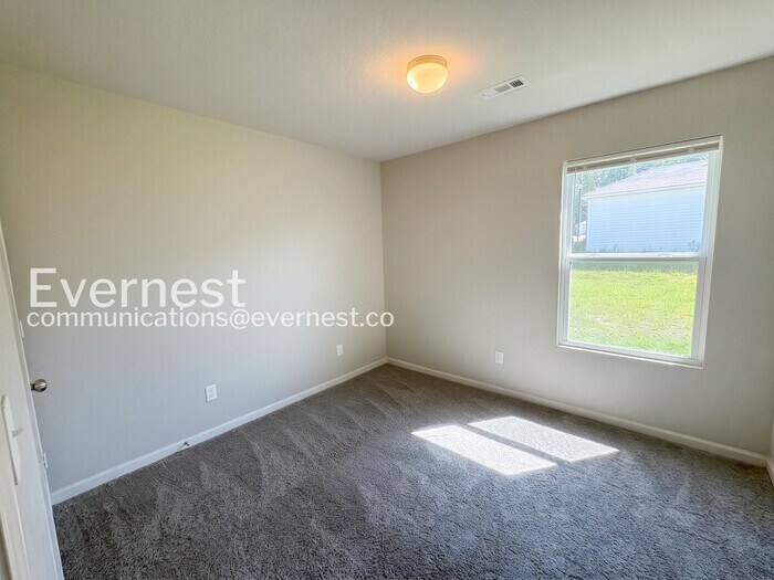 Building Photo - 2169 Bentwood Dr