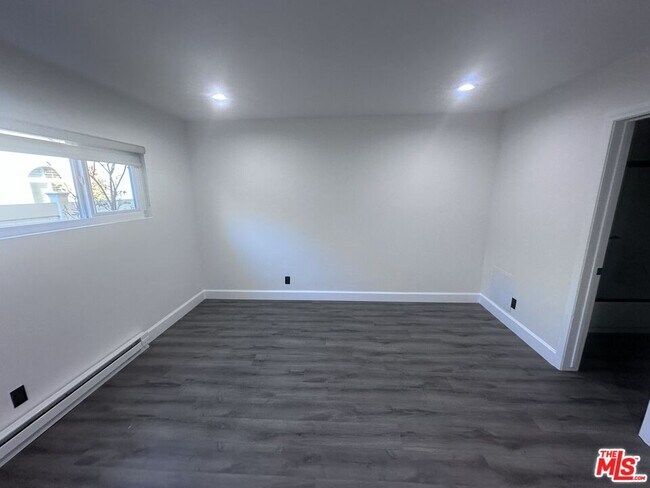 Building Photo - 2228 20th St