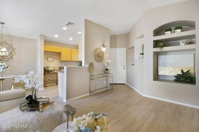 Building Photo - Gorgeous home in Rita Ranch