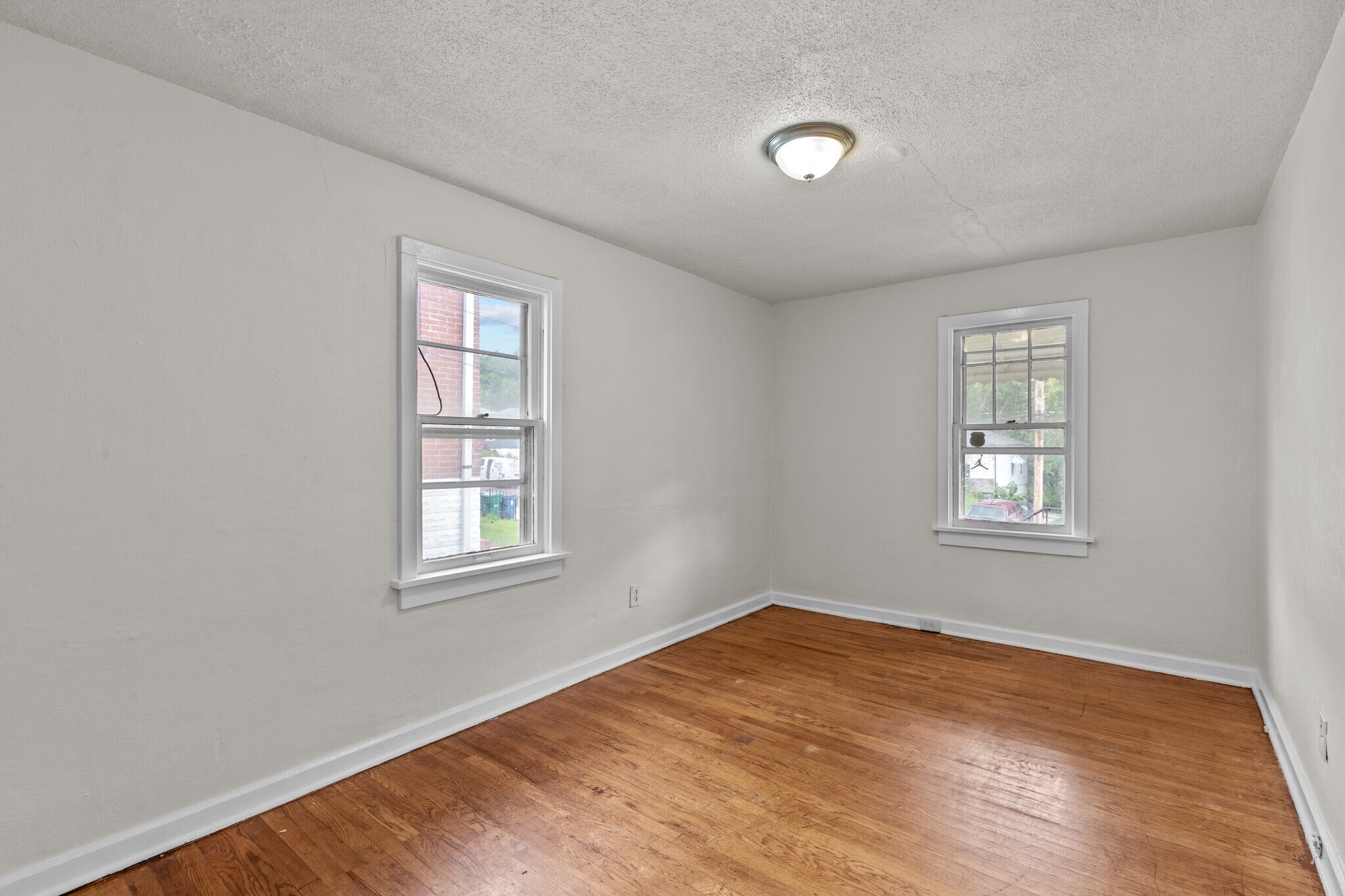 Building Photo - 7138 Garesche Ave