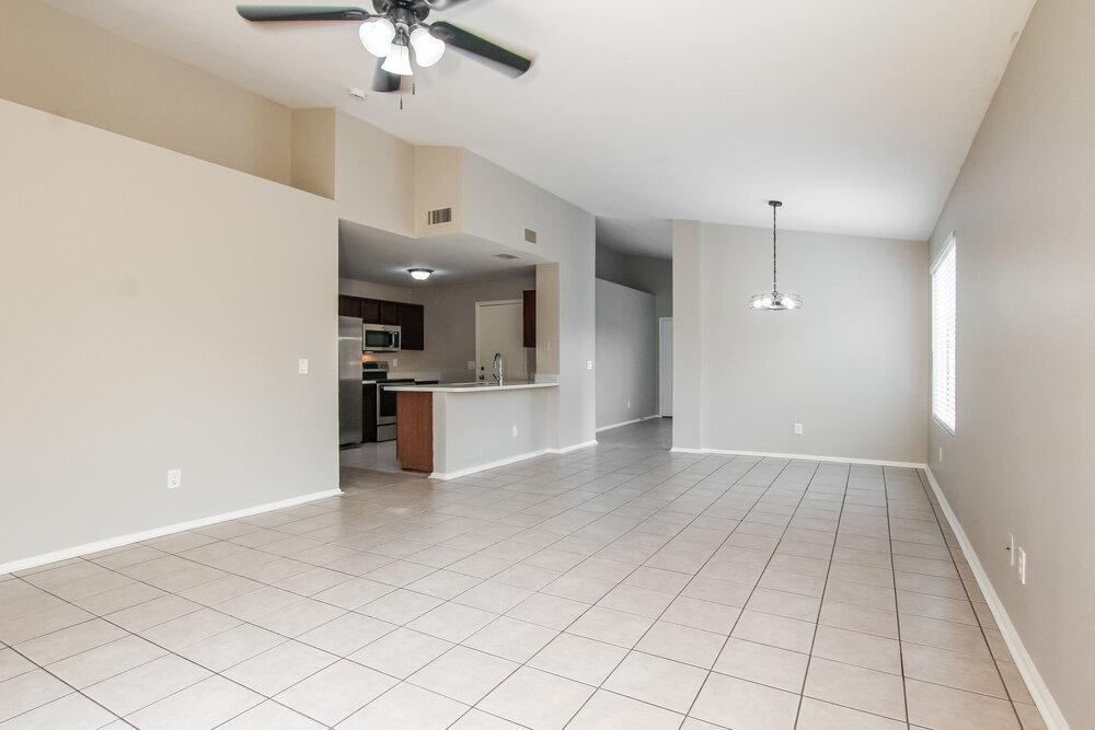 Building Photo - 4218 N 107th Ln