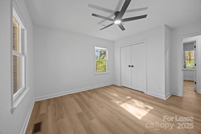 Building Photo - 6227 King George Dr