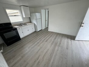 Building Photo - 309 S Gibby Rd