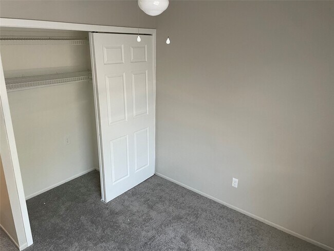 Building Photo - 2343 Briarwest Blvd