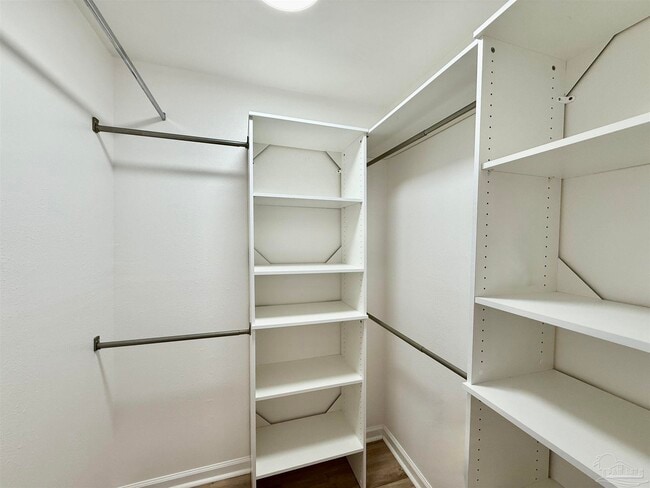 Building Photo - 1305 Heatherwood Cir