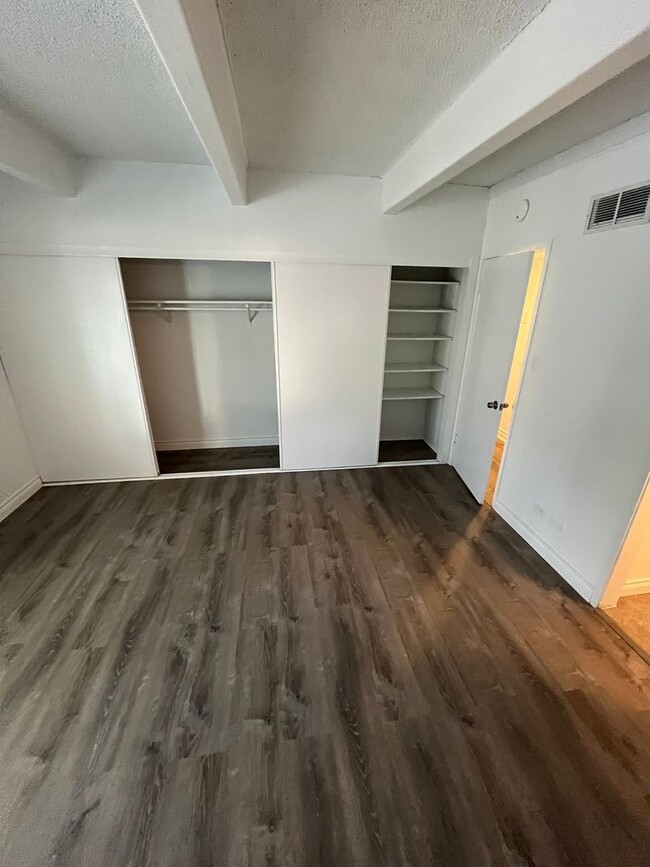 Building Photo - 2 Bedroom Condo in Denver