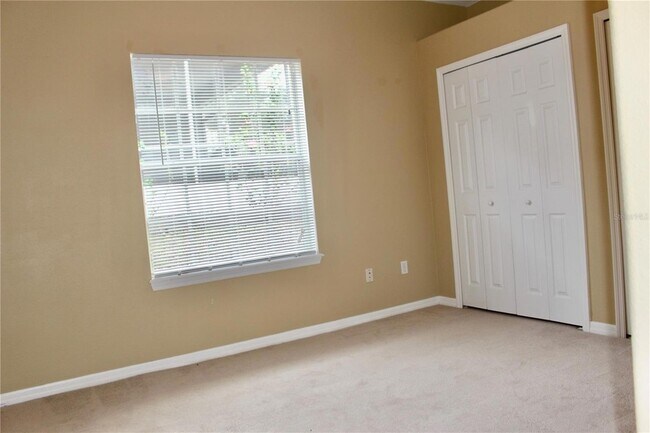 Building Photo - 810 Hillside Dr