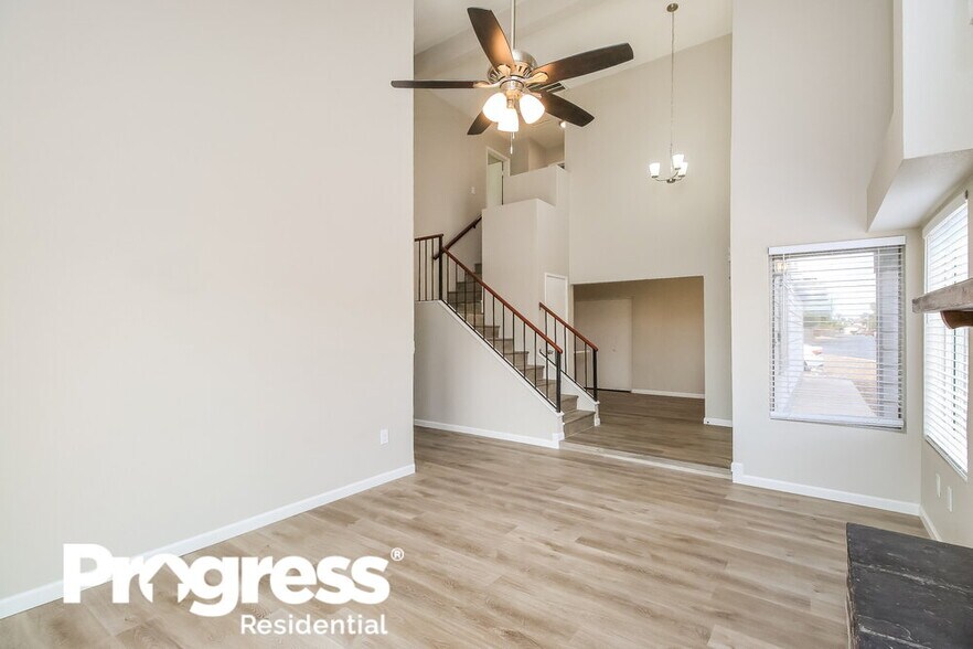 Building Photo - 1915 S 39th St