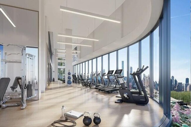 Building Photo - 1 bedroom in LONG ISLAND CITY NY 11101