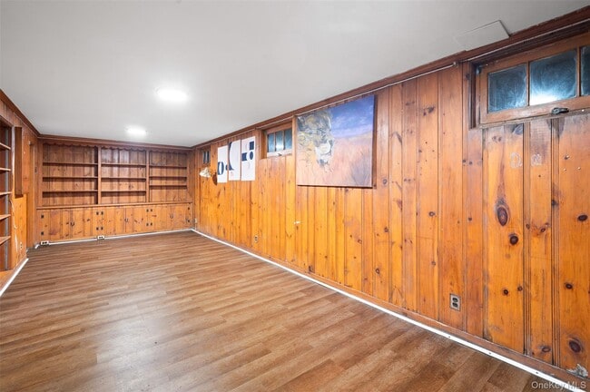 Building Photo - 5 Lincoln St