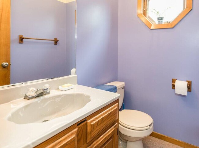 Building Photo - 23 Compton St