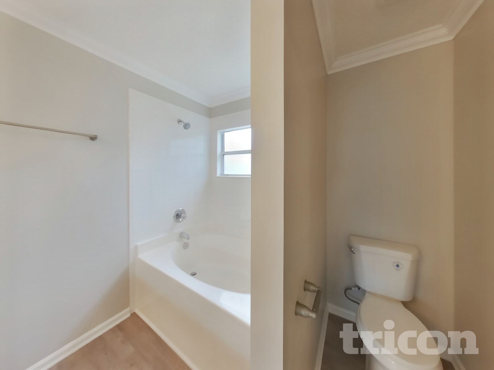 Building Photo - 1695 Northglen Cir