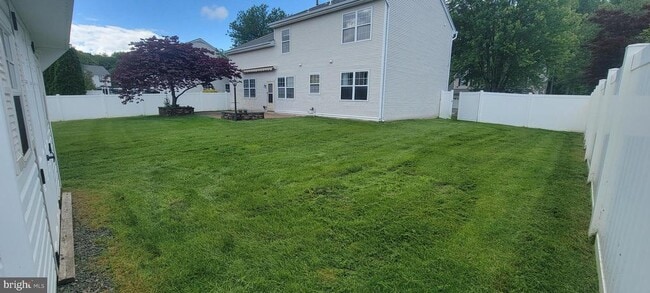 Building Photo - 35 Oakmont Terrace
