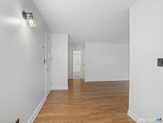 Building Photo - 27 Northill St