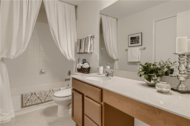 Building Photo - 13905 Vigilance St