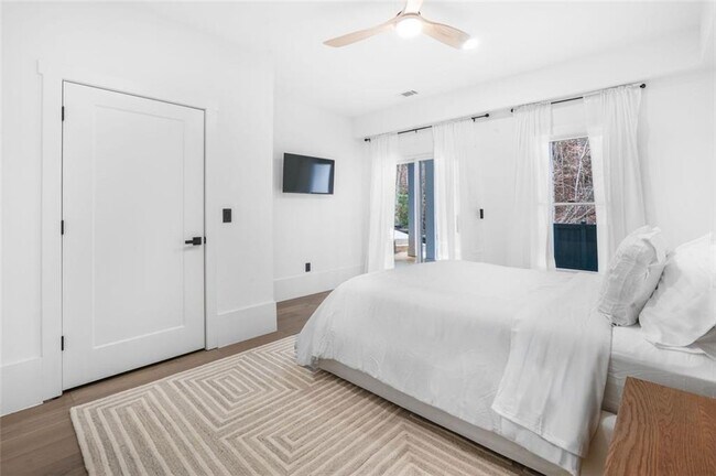 Building Photo - 507 Karen Ln